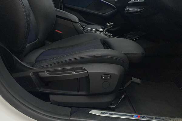 2019 BMW 1 18i M SPORT F40