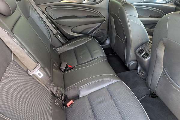 2018 Holden Calais V ZB