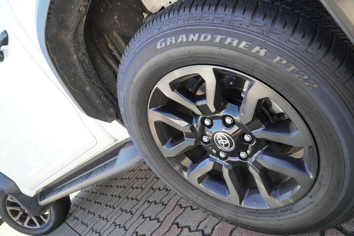 2024 Toyota Hilux Rogue 48V GUN126R 4X4