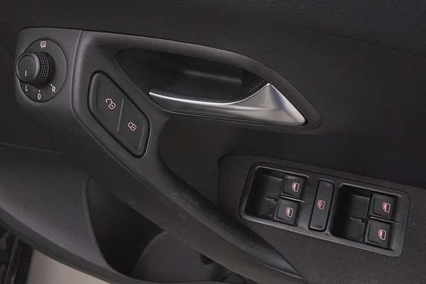 2017 Volkswagen Polo 66 TSI TRENDLINE 6R MY17