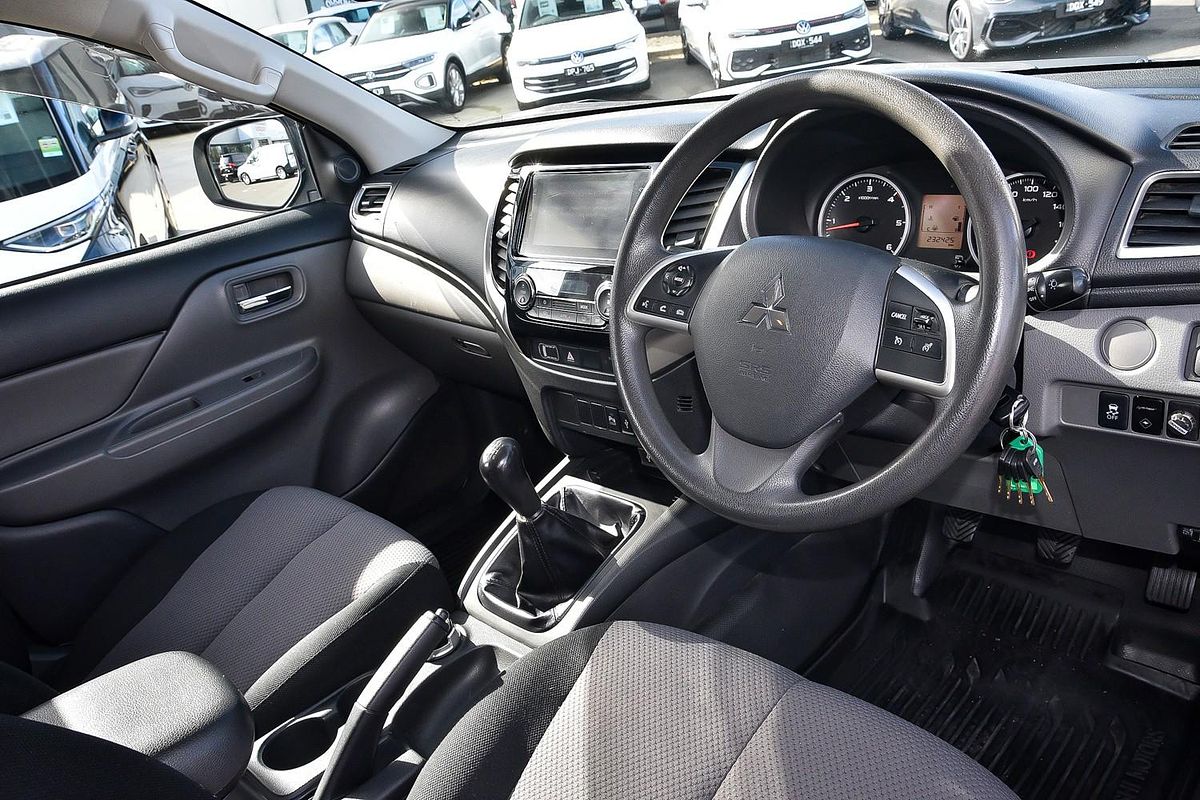 2017 Mitsubishi Triton GLX+ MQ 4X4