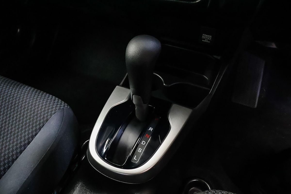 2017 Honda Jazz VTi GF