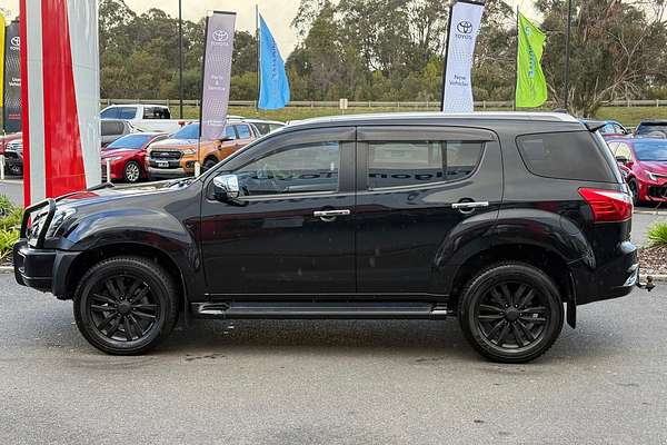2017 Isuzu MU-X LS-T