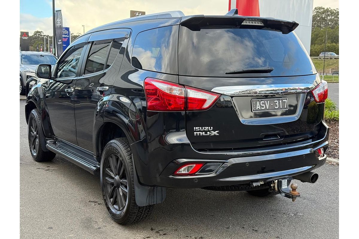 2017 Isuzu MU-X LS-T