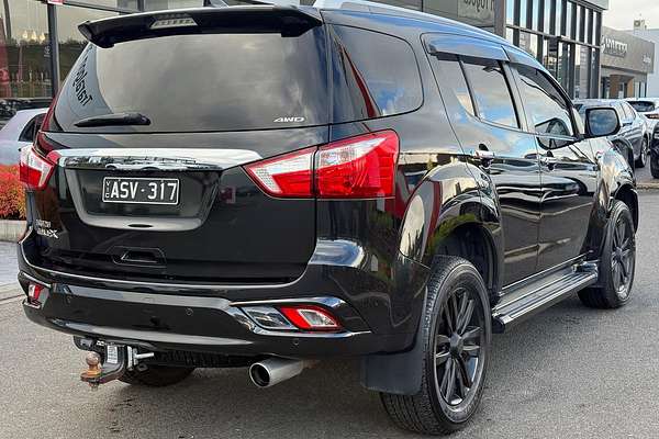 2017 Isuzu MU-X LS-T