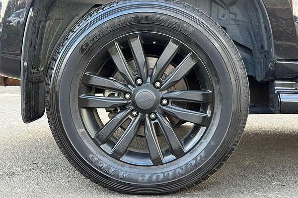 2017 Isuzu MU-X LS-T