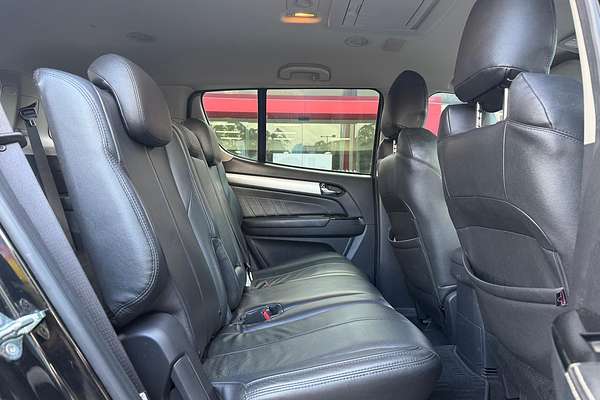 2017 Isuzu MU-X LS-T