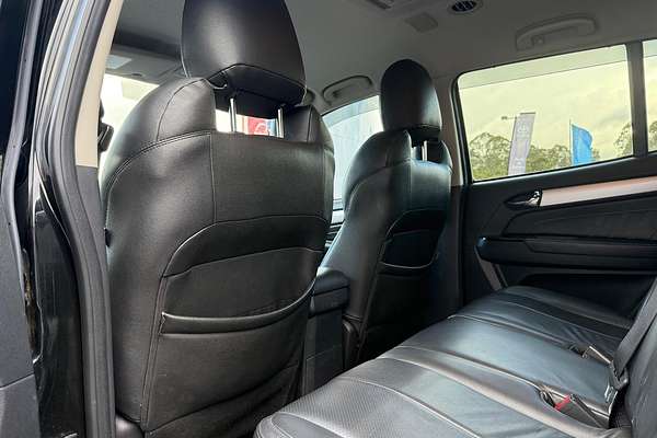 2017 Isuzu MU-X LS-T