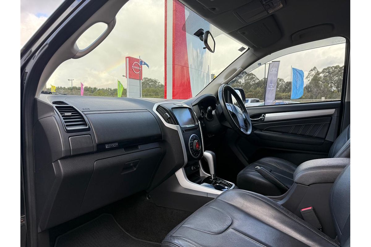 2017 Isuzu MU-X LS-T