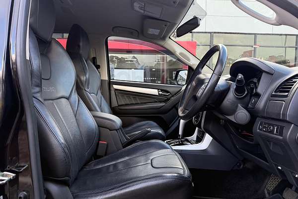 2017 Isuzu MU-X LS-T