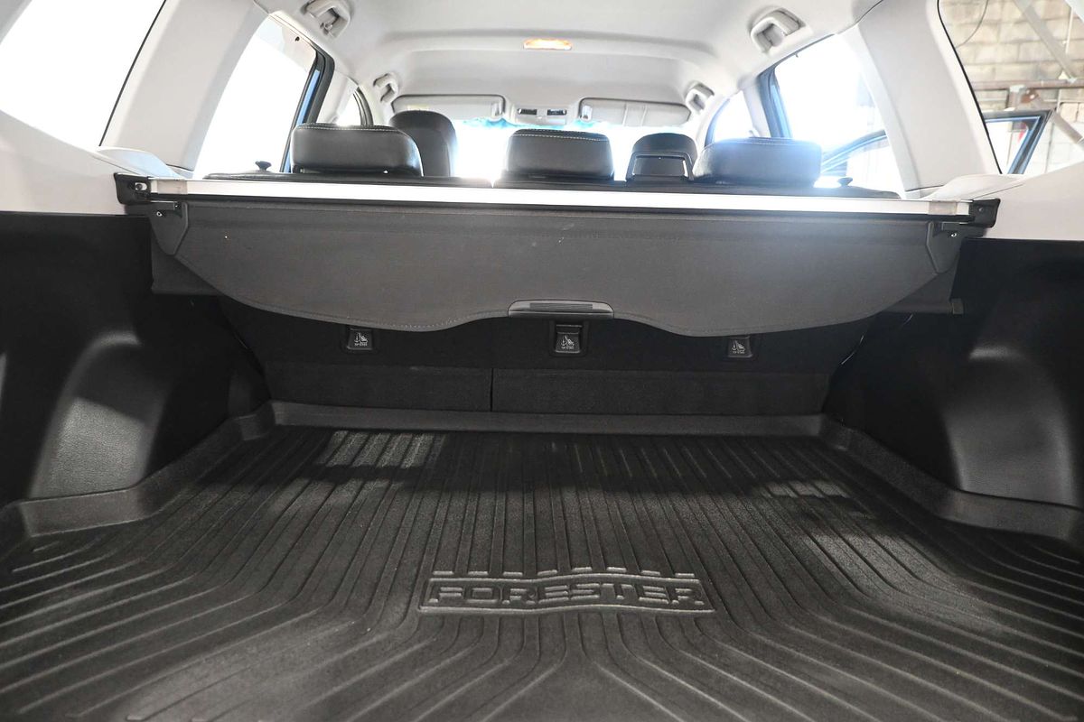2014 Subaru Forester 2.5i MY14