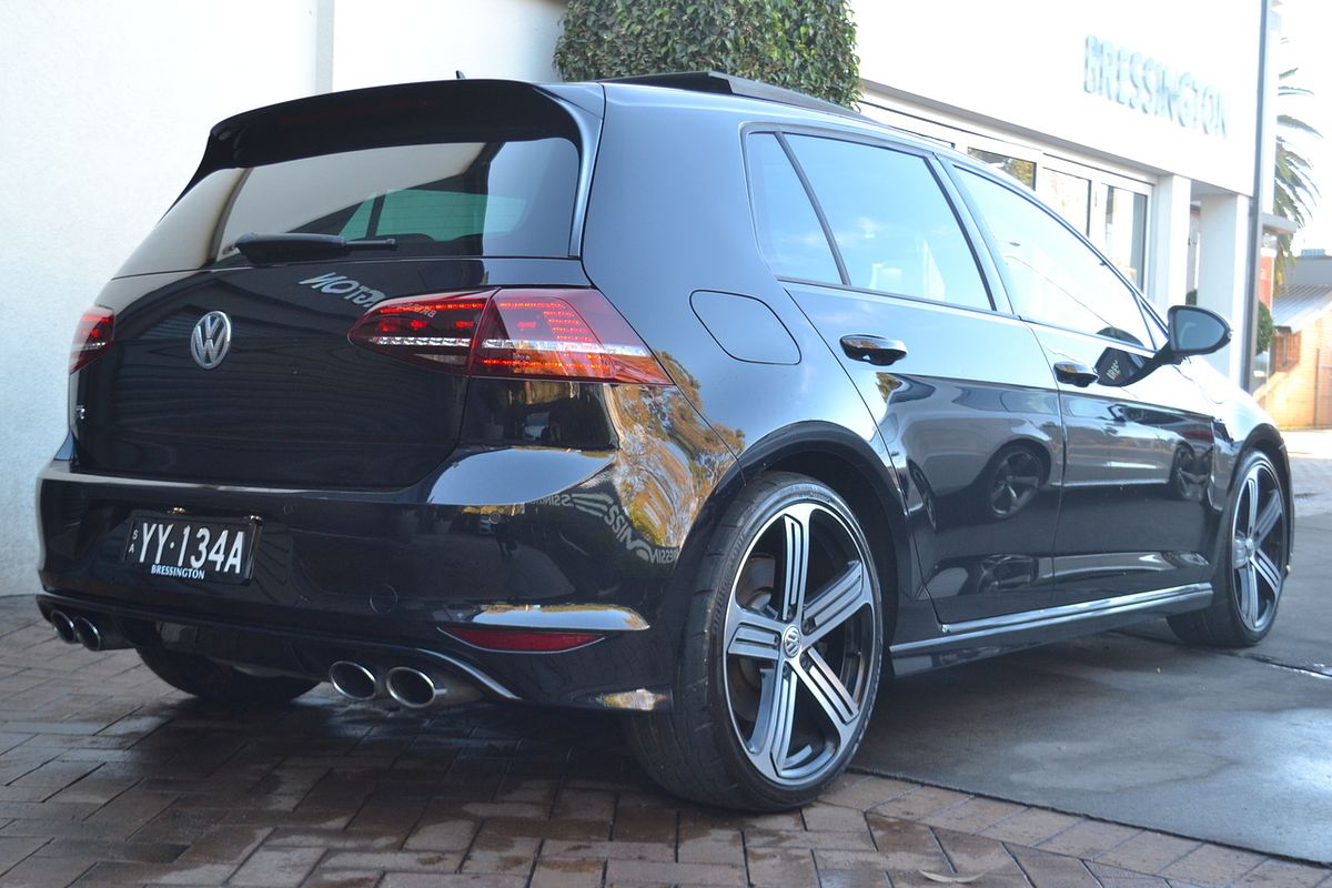 2015 Volkswagen Golf R 7