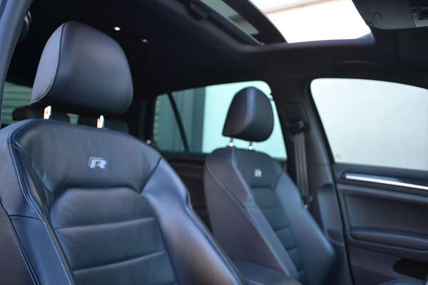 2015 Volkswagen Golf R 7