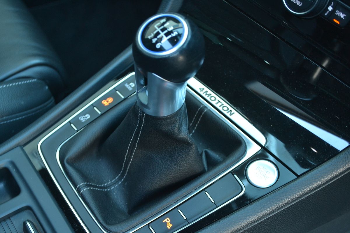 2015 Volkswagen Golf R 7