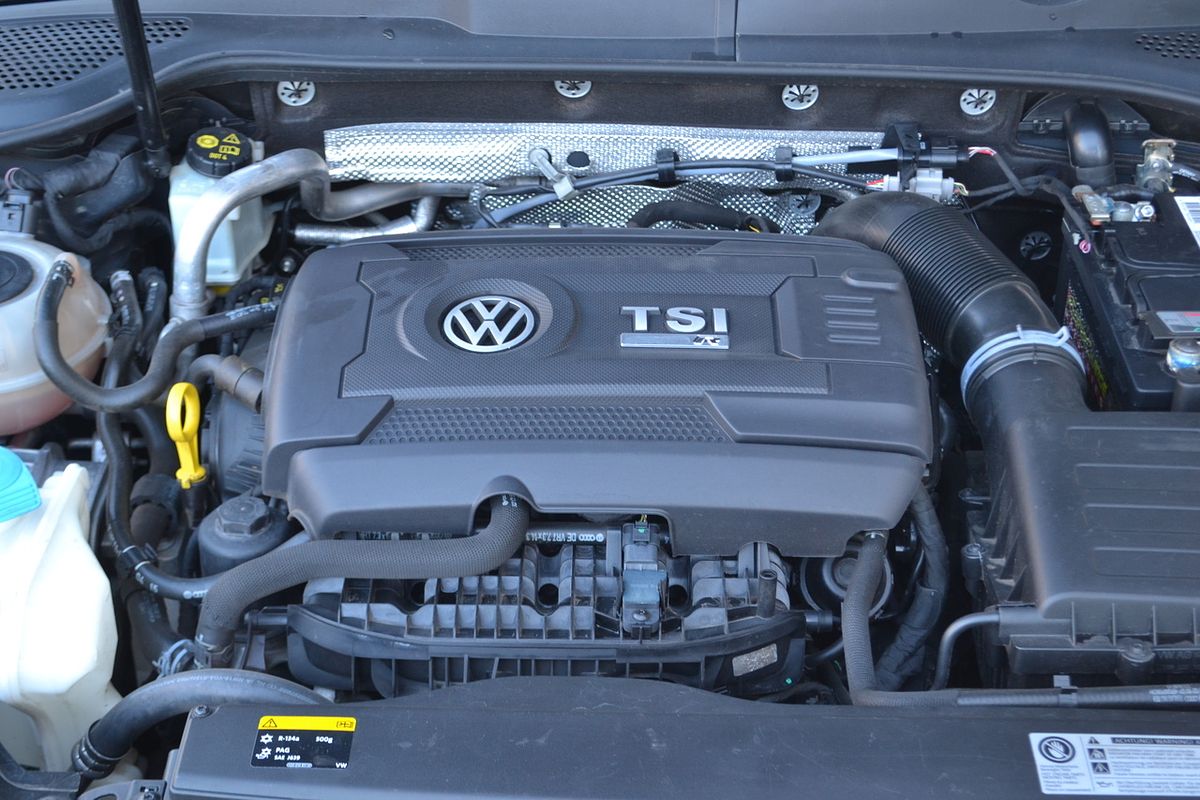 2015 Volkswagen Golf R 7