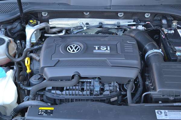2015 Volkswagen Golf R 7