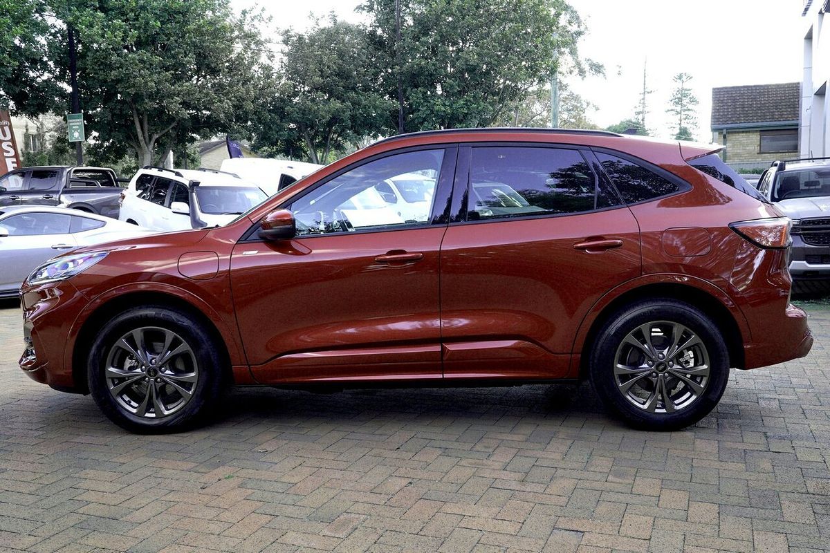 2023 Ford Escape ST-Line ZH