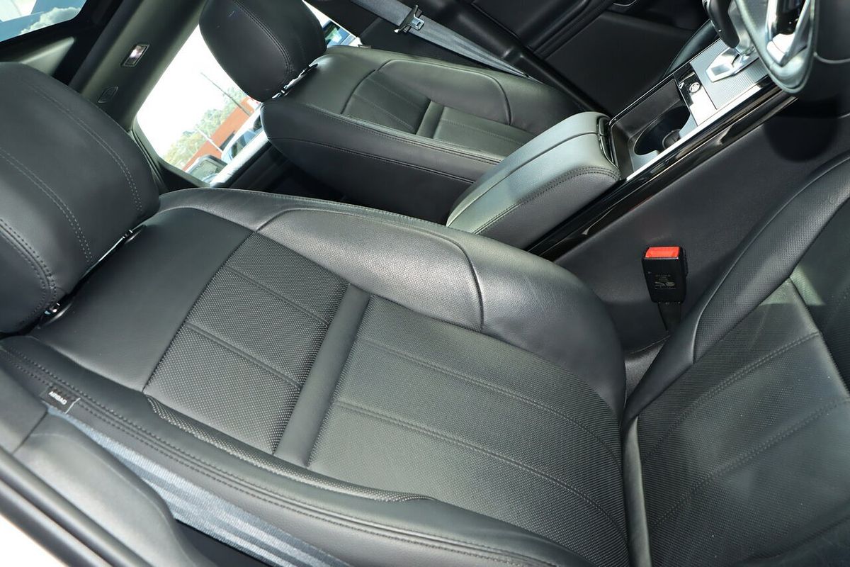 2021 Land Rover Range Rover Evoque P250 R-Dynamic SE L551