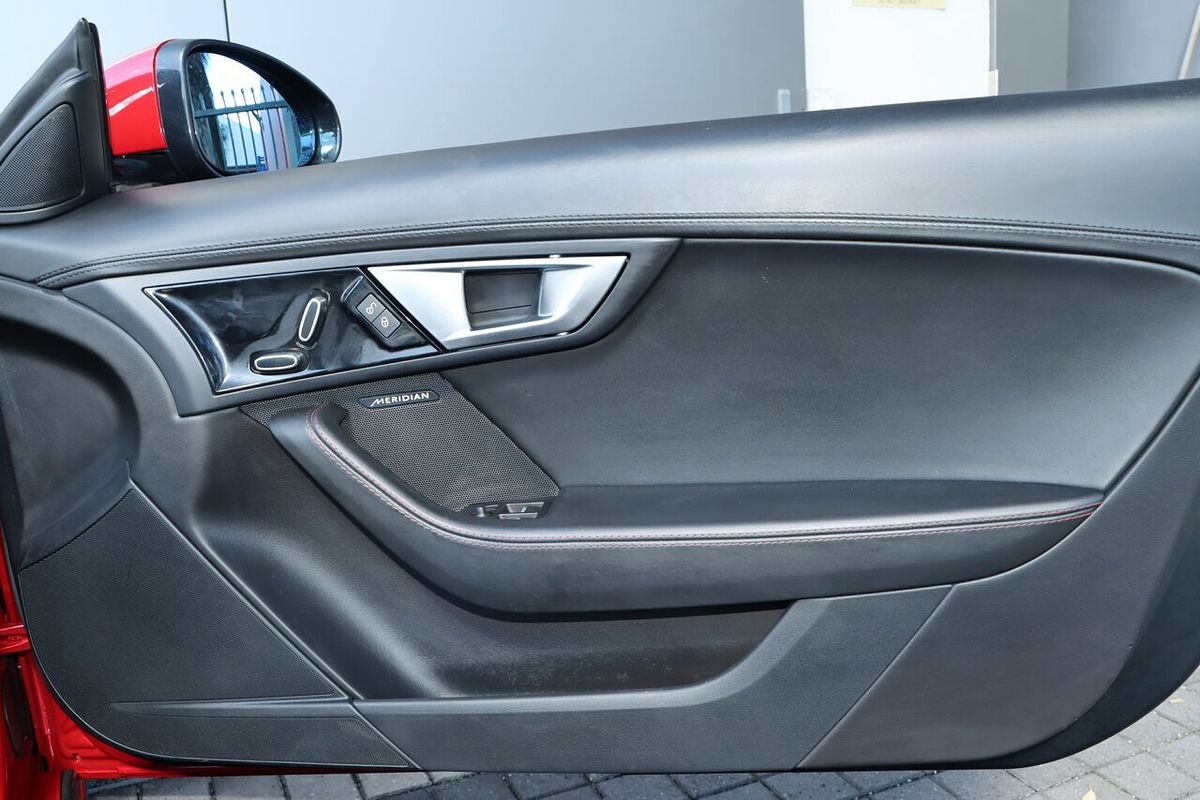 2015 Jaguar F-TYPE S X152