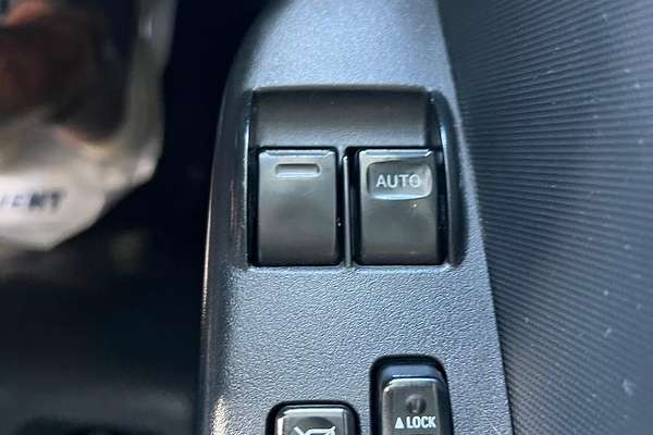 2014 Toyota Hiace KDH221R