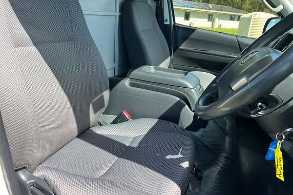 2014 Toyota Hiace KDH221R
