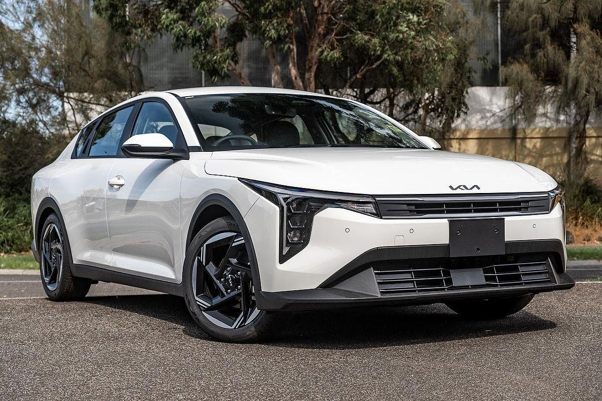 2025 Kia K4 Sport+ CL4m