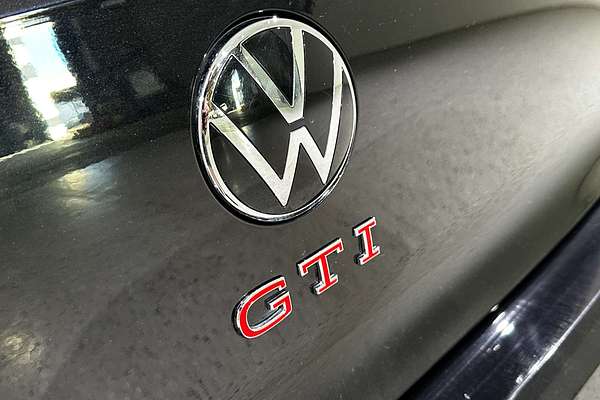 2022 Volkswagen Golf GTI 8