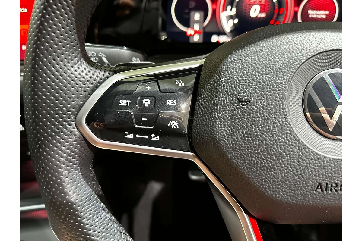 2022 Volkswagen Golf GTI 8