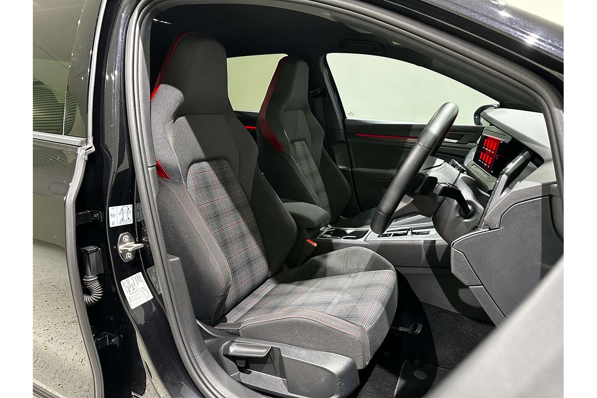 2022 Volkswagen Golf GTI 8