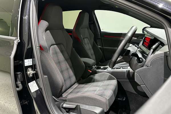 2022 Volkswagen Golf GTI 8
