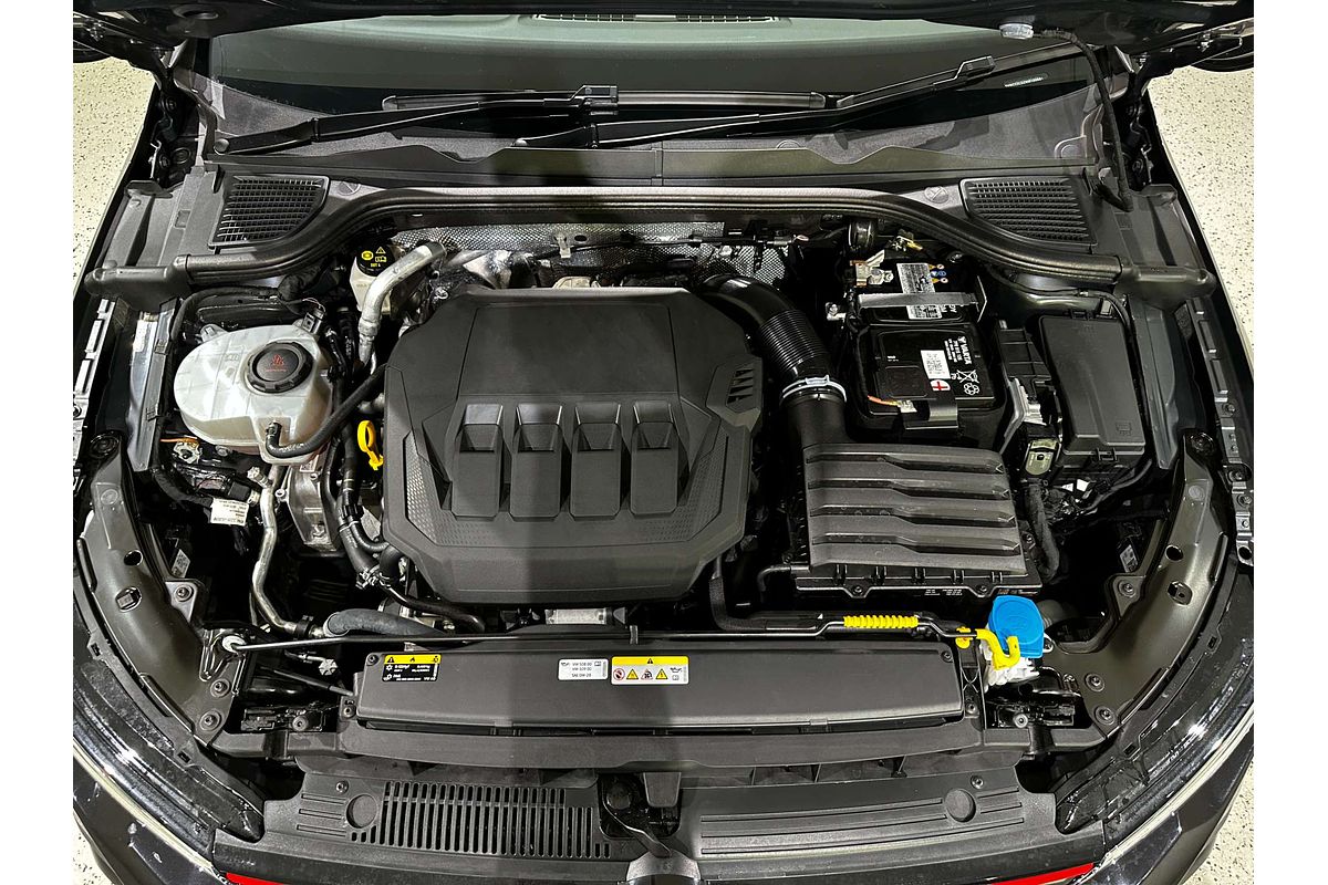 2022 Volkswagen Golf GTI 8