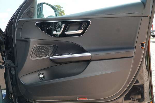 2023 Mercedes-Benz C-Class C300 W206