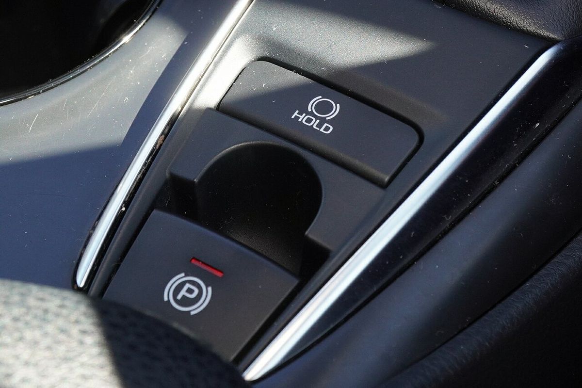 2019 Toyota Camry Ascent ASV70R