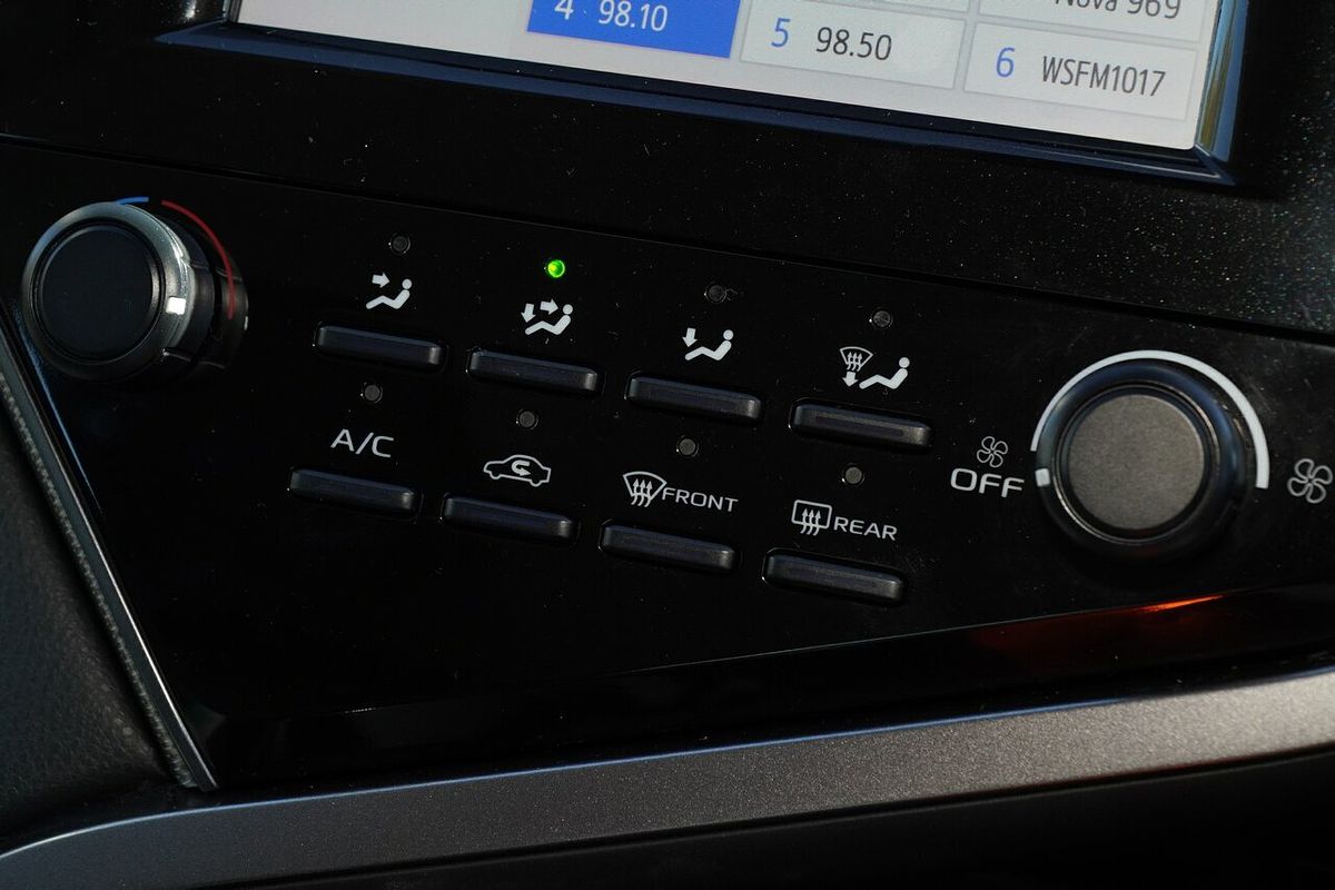 2019 Toyota Camry Ascent ASV70R