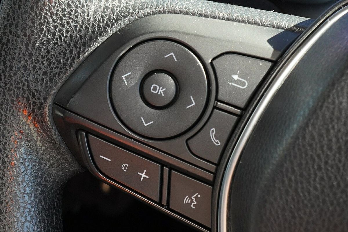 2019 Toyota Camry Ascent ASV70R