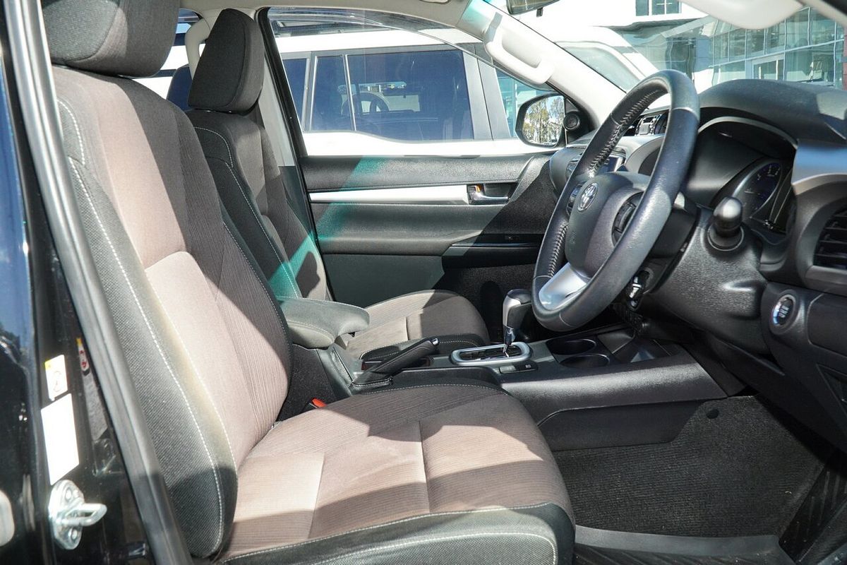 2017 Toyota Hilux SR5 GUN126R 4X4