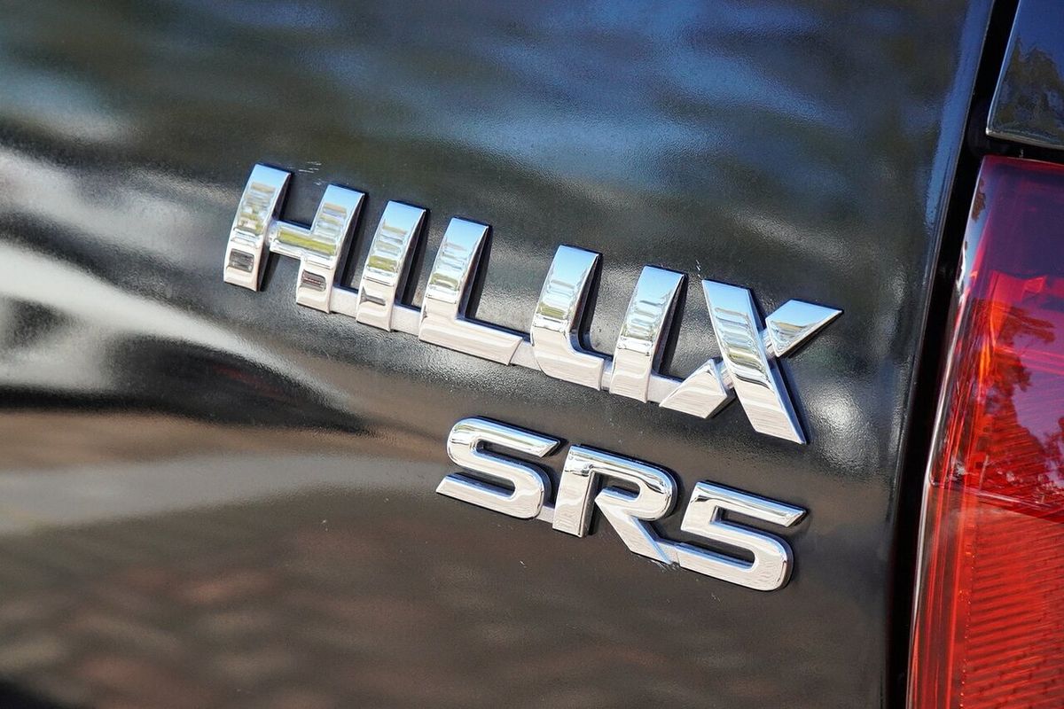 2017 Toyota Hilux SR5 GUN126R 4X4