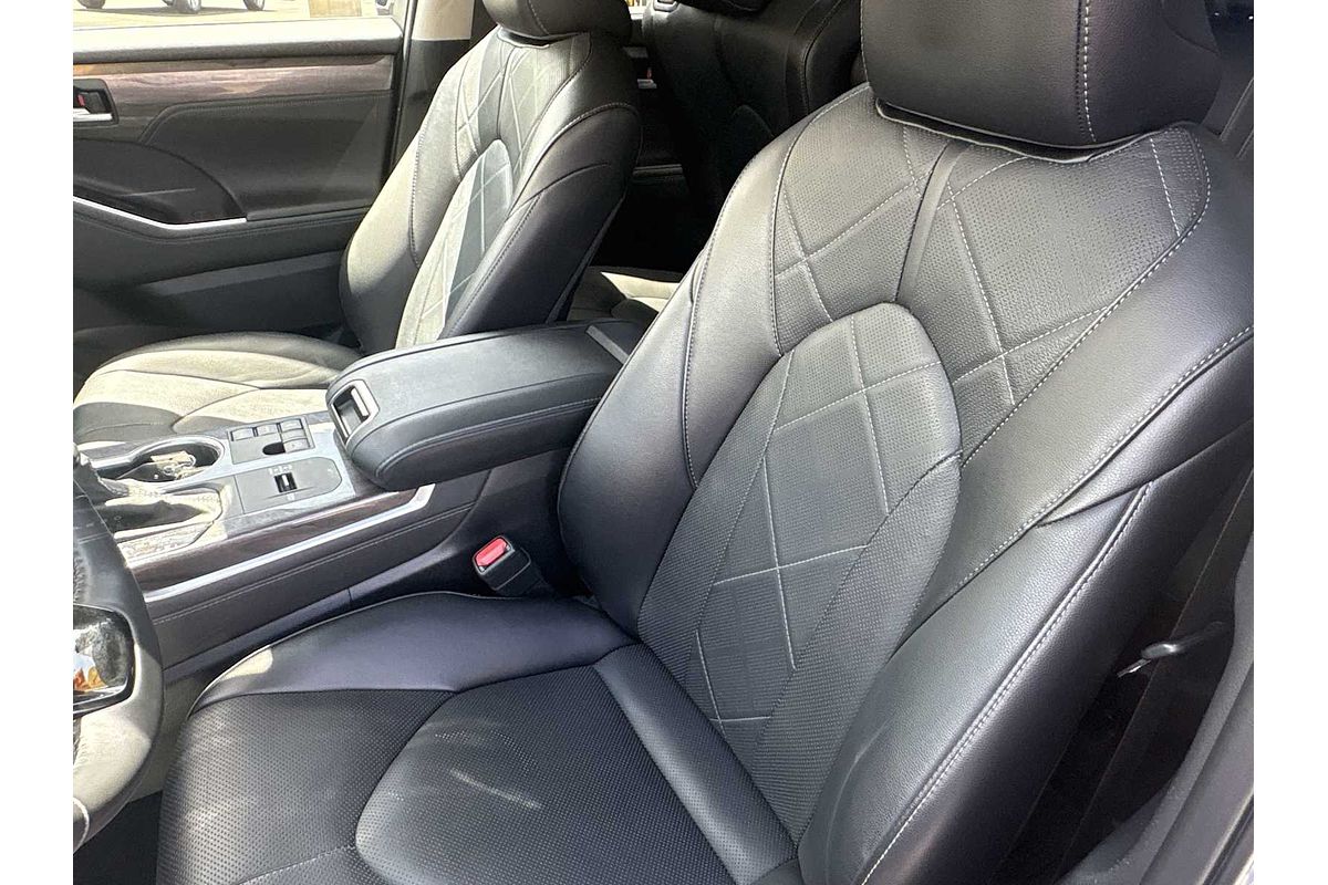 2024 Toyota Highlander Platinum