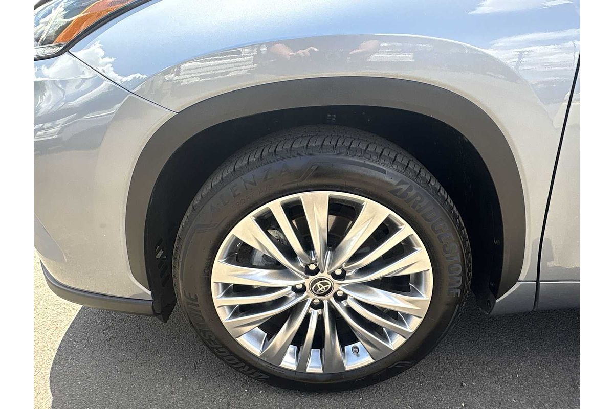 2024 Toyota Highlander Platinum