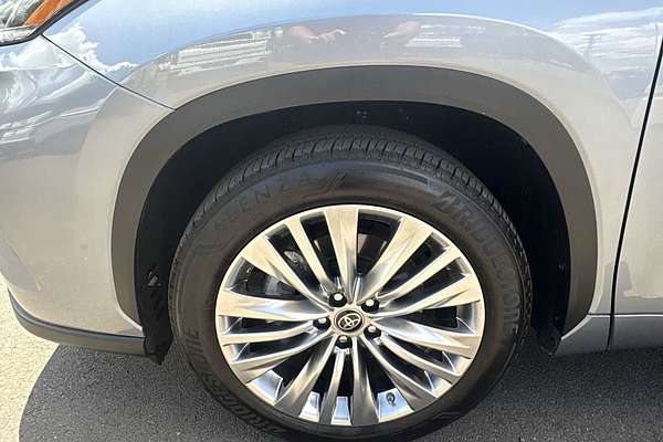 2024 Toyota Highlander Platinum