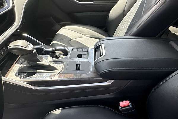 2024 Toyota Highlander Platinum