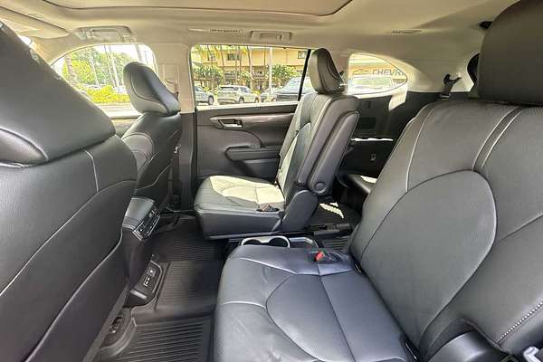 2024 Toyota Highlander Platinum