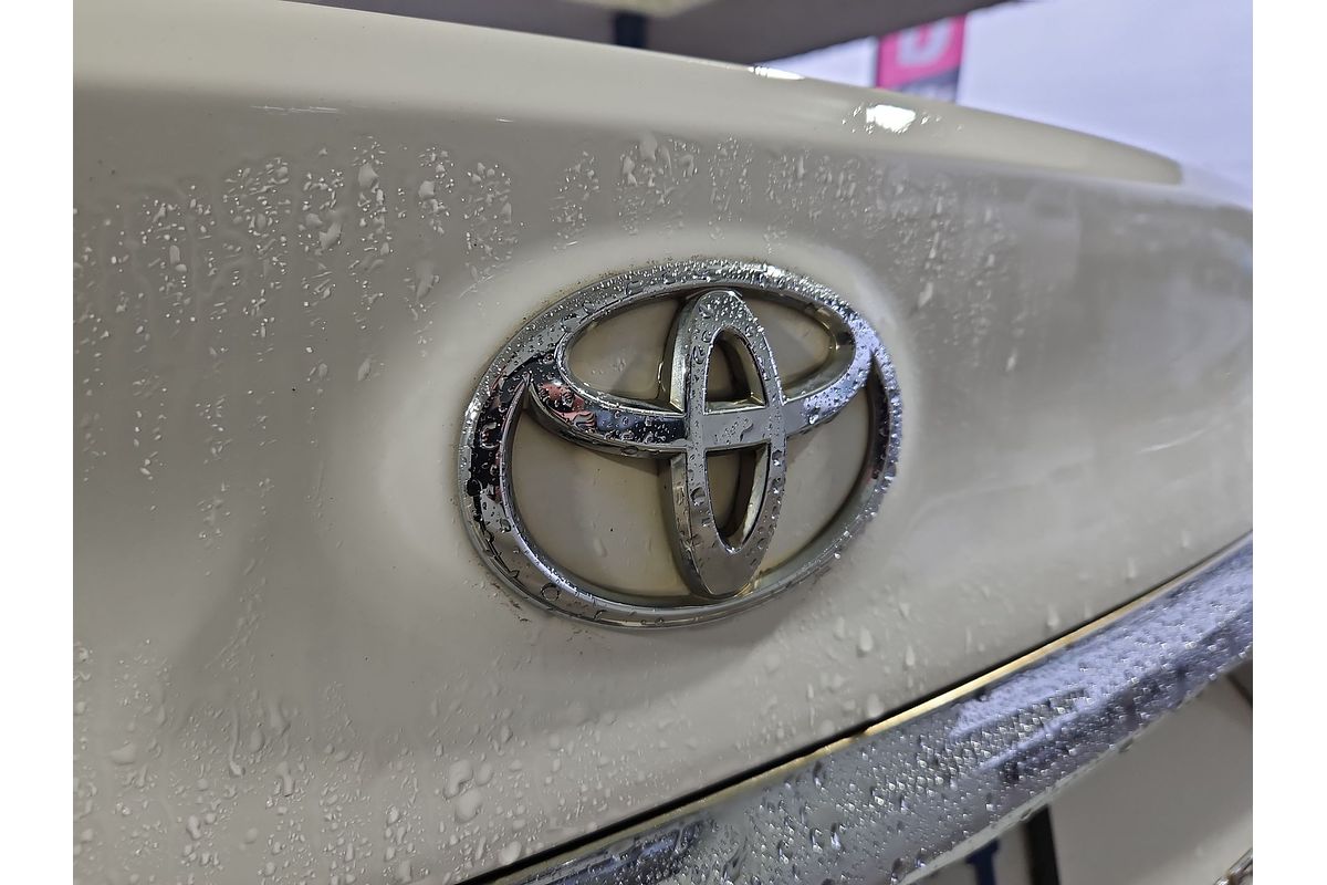 2016 Toyota Camry Atara SL ASV50R