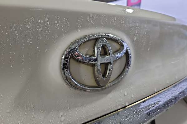 2016 Toyota Camry Atara SL ASV50R