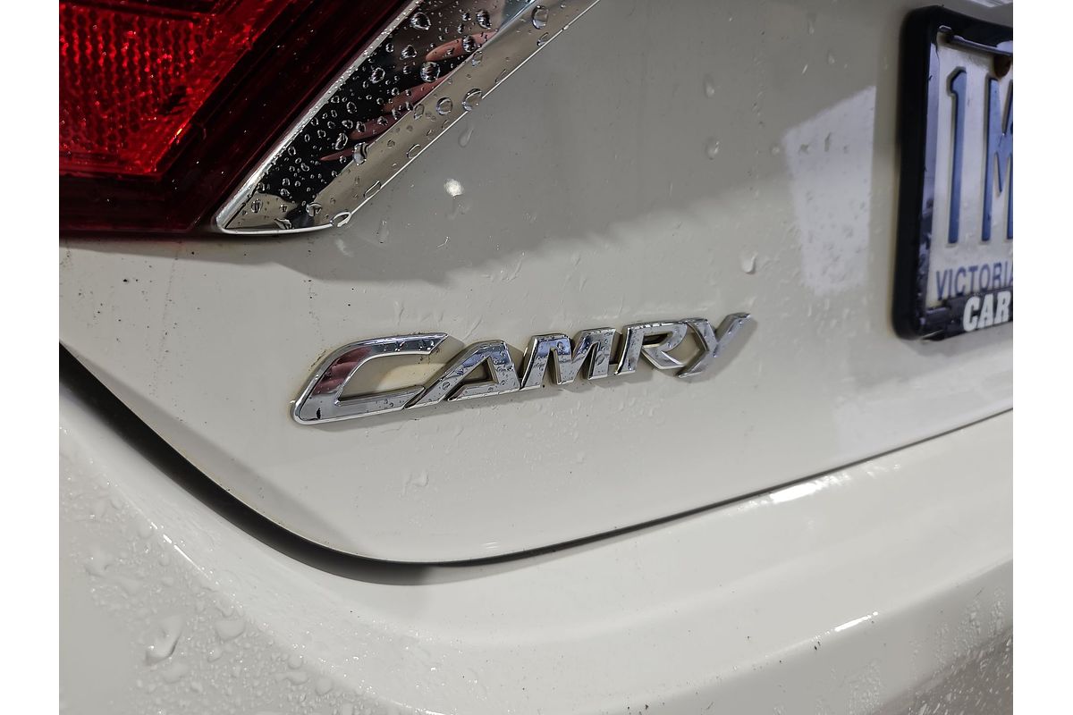 2016 Toyota Camry Atara SL ASV50R