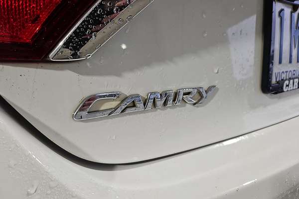 2016 Toyota Camry Atara SL ASV50R