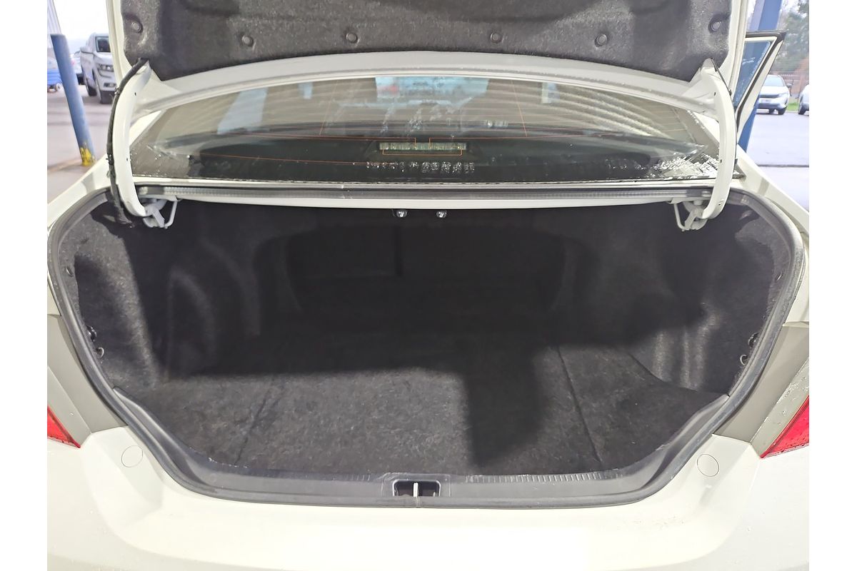 2016 Toyota Camry Atara SL ASV50R