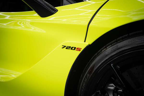 2018 McLaren 720S Performance P14