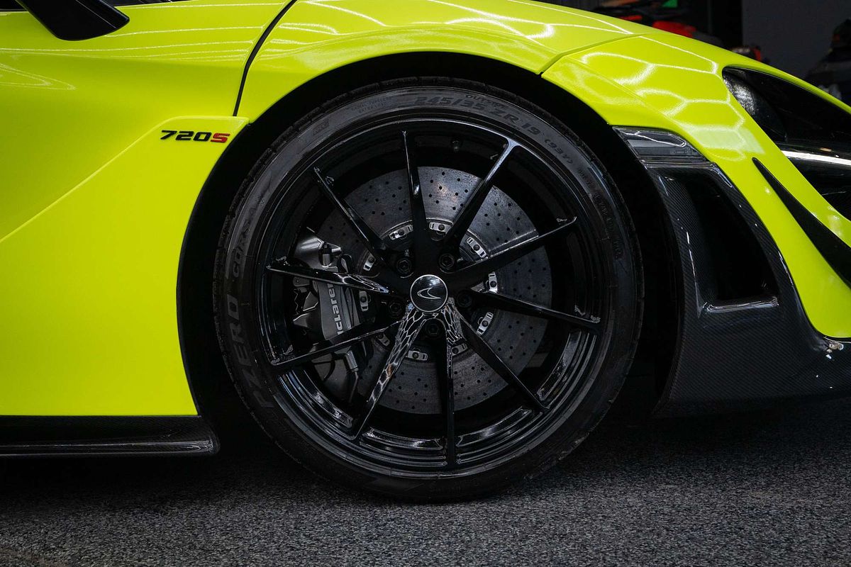 2018 McLaren 720S Performance P14