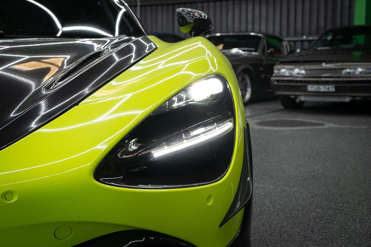 2018 McLaren 720S Performance P14